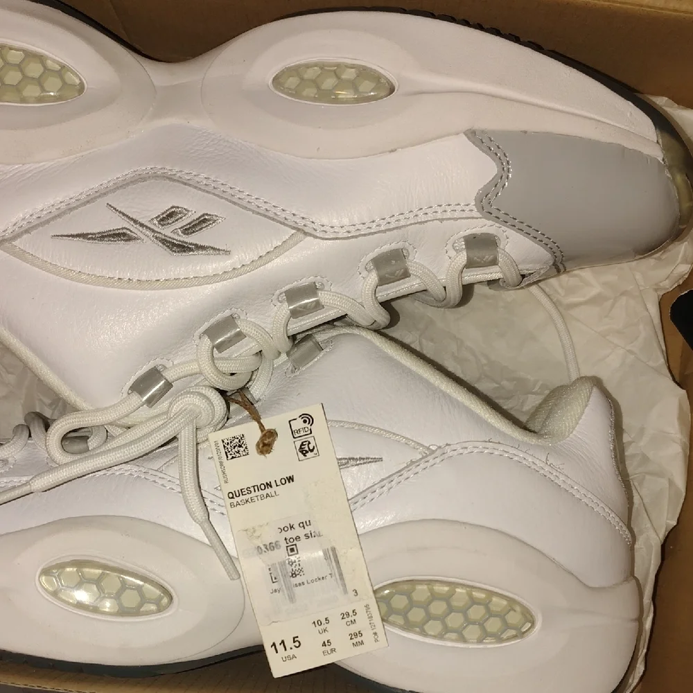 Reebok Black and White Basketball Shoes - Picture 6 of 9